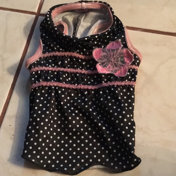 Five small pet dresses and coverups - Picture 6 of 6